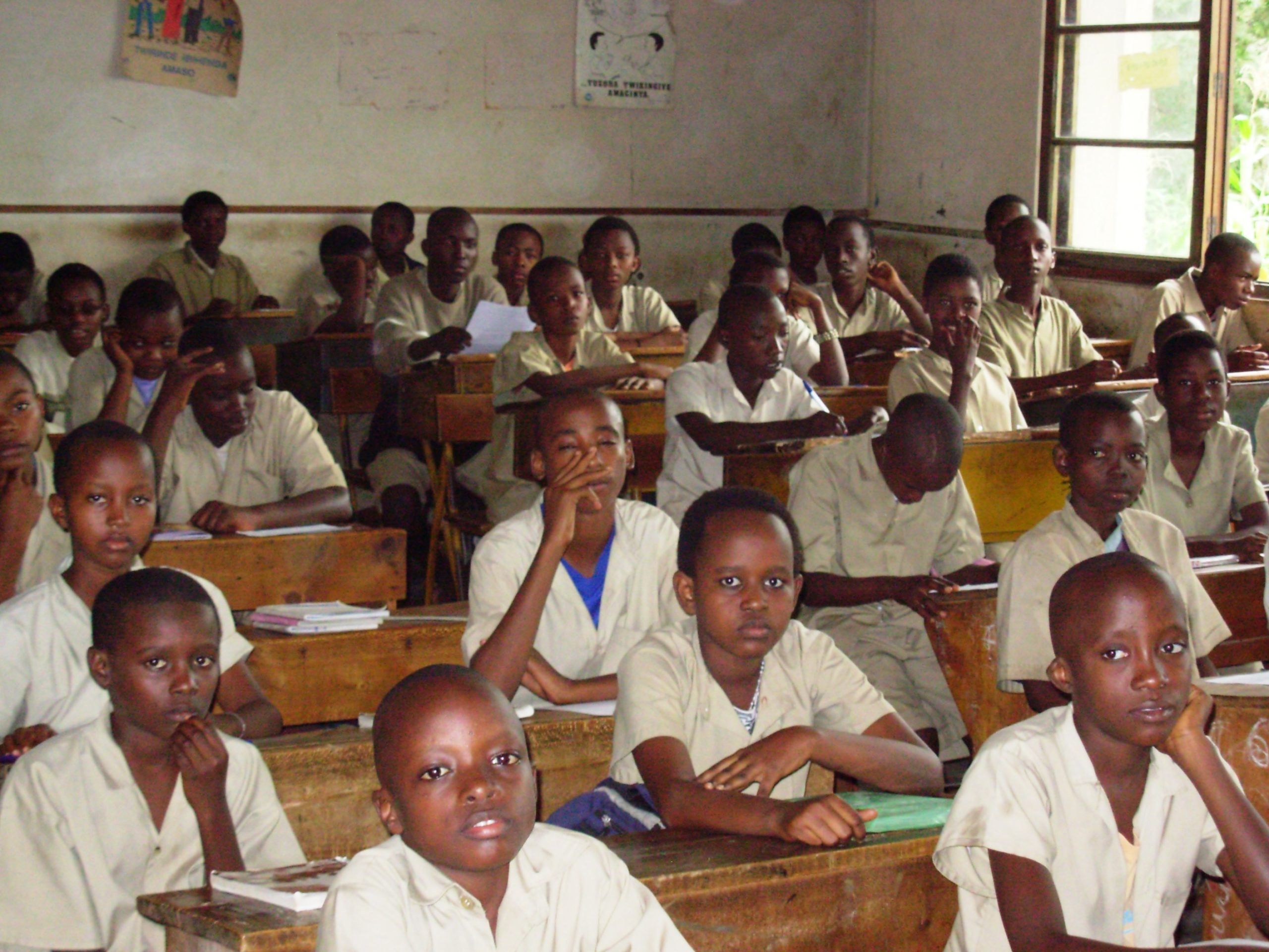Burundi, Education